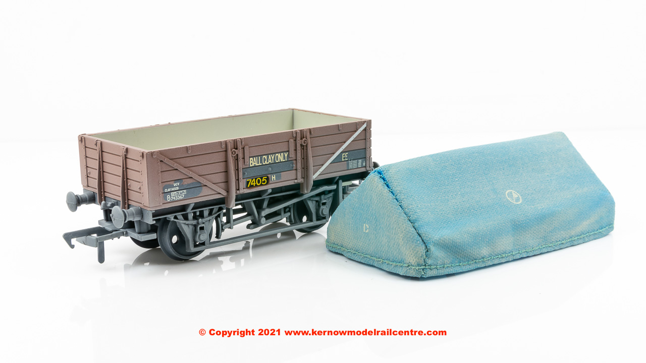 33-085B Bachmann 5 Plank China Clay Wagon BR Bauxite (TOPS) With Hood - weathered